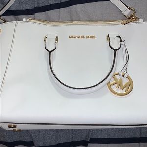 Micheal Kors Purse
